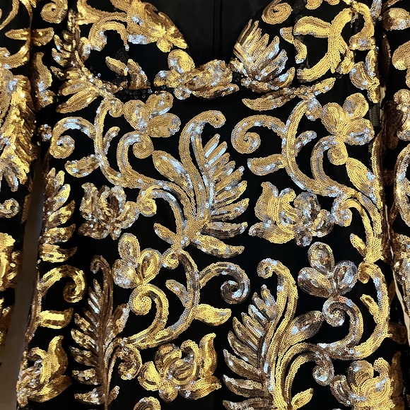 Black & Gold Sequin party dress 🖤🤎 - Picture 4 of 6